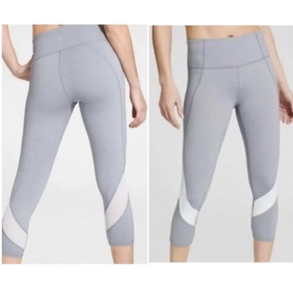 ATHLETA Colorblock Mesh Salutation 21” Crop Tight Gray White L